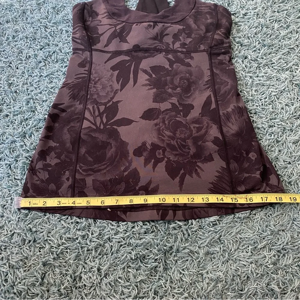 Lululemon 🍋 Scoop Neck Tank Lion BriskBloom Black - Picture 7 of 16